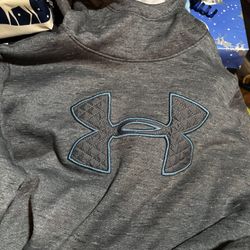 Underarmor Sweatshirt