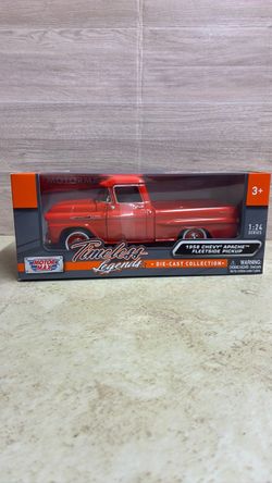 Motor Max 1958 Chevy Apache Fleetside Pickup 1:24 Die-Cast