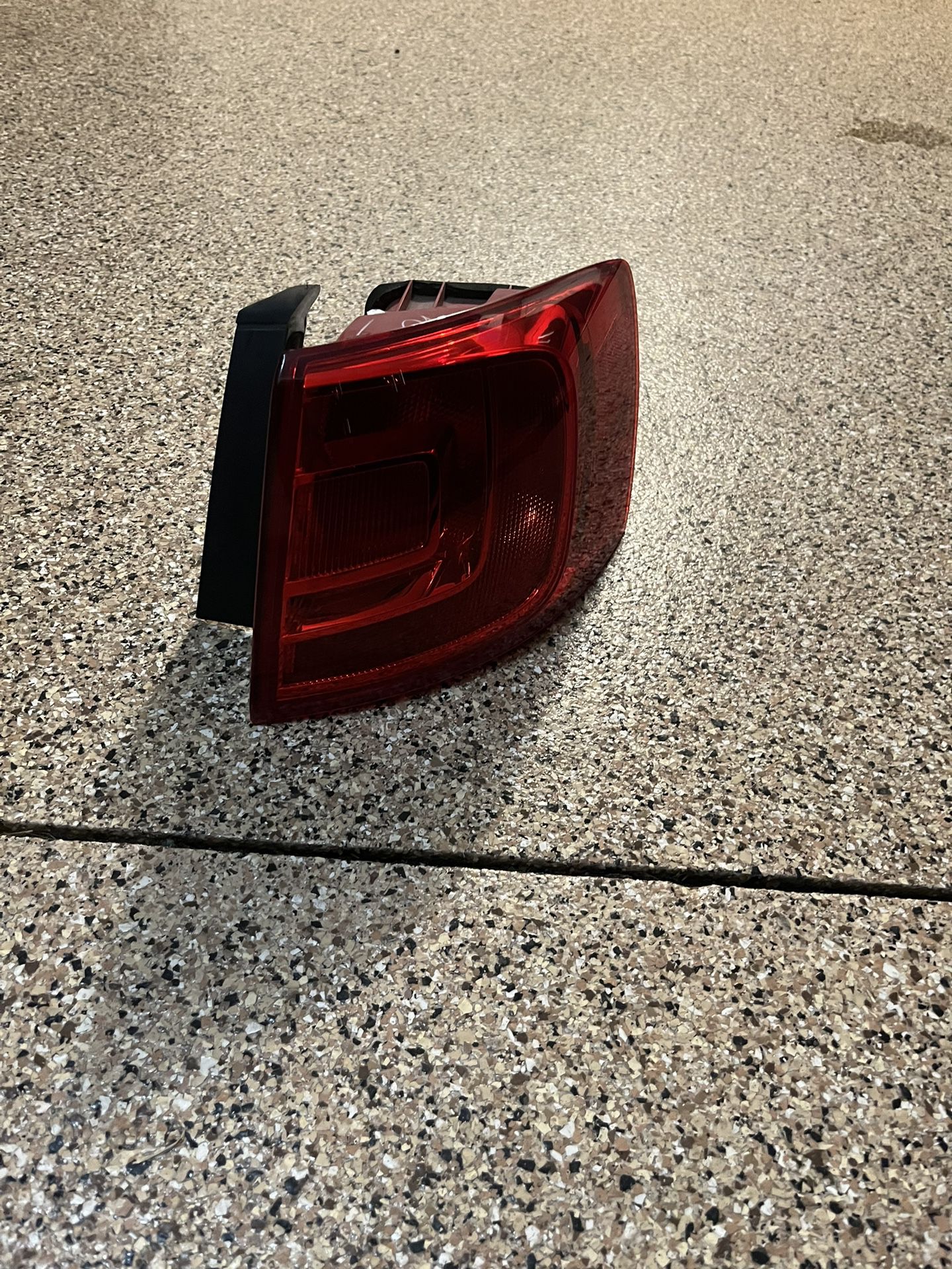 Volkswagen Jetta OEM Passenger Tail Light 