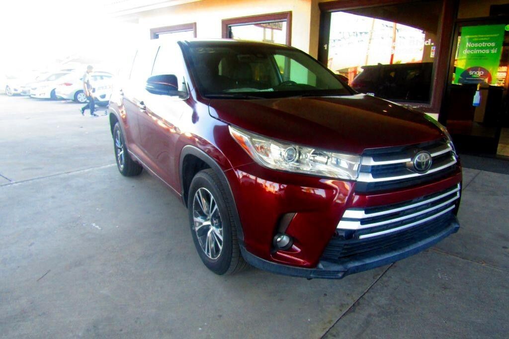 2018Toyota HighlanderLEPlus FWD V6