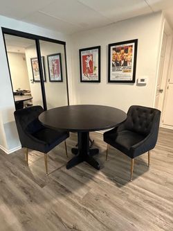 Black Round Dining Table