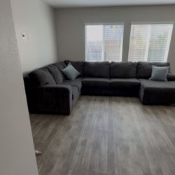 Sectional Couch 