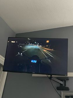 43’ Hisense Roku TV