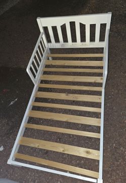 Set of 2 White Toddler Bed with Mattress