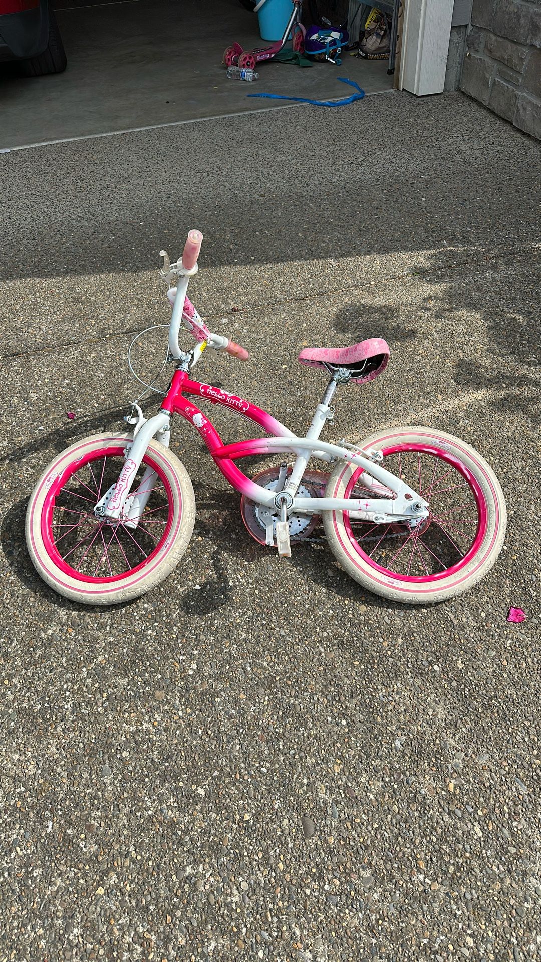 Hello Kitty girls bike