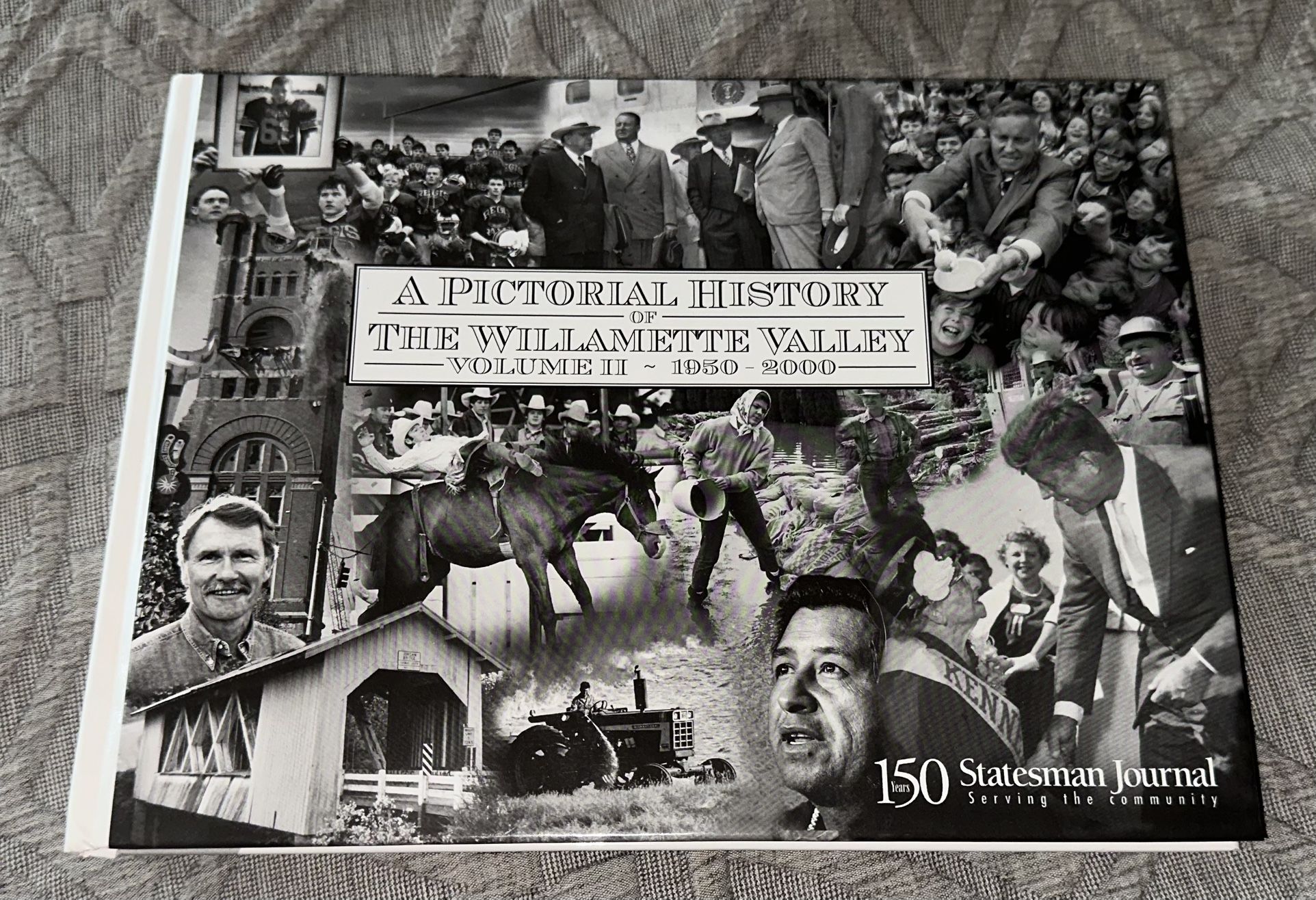 A PICTORIAL HISTORY of the THE WILLAMETTE VALLEY. New. Hundreds and hundreds of pictures!