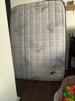Full size (used mattress only)