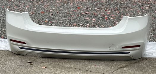 2018 BMW 330i xDrive Rear Bumper Cover - BMW OEM Cover Alpine White