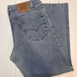 90’s Men’s Levi Strauss 34x30 Relaxed Straight Leg Jeans 