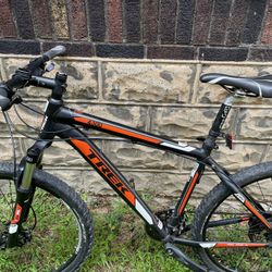 Trek 4300 Series 4