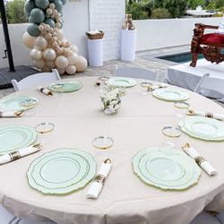 Table And Chairs 