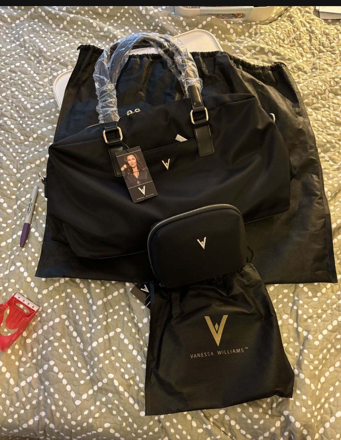 Vanessa Williams; Two Piece Set Travel Bags & Dust Storage Bags