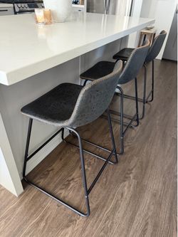 Set of 4 Modern Counter Stools – Charcoal Gray/Black