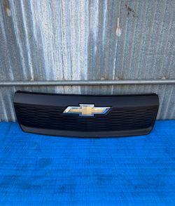 2024 2025 2026 Chevy Chevrolet Silverado EV Front Bumper Grille OEM (ORIGINAL)