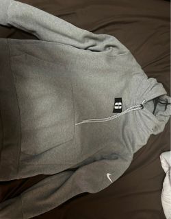 nike hoodie men’s size large