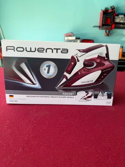 Rowena Focus Self Cleaning Iron - 1725W -  DW5183 - Made In Germany. Open Box