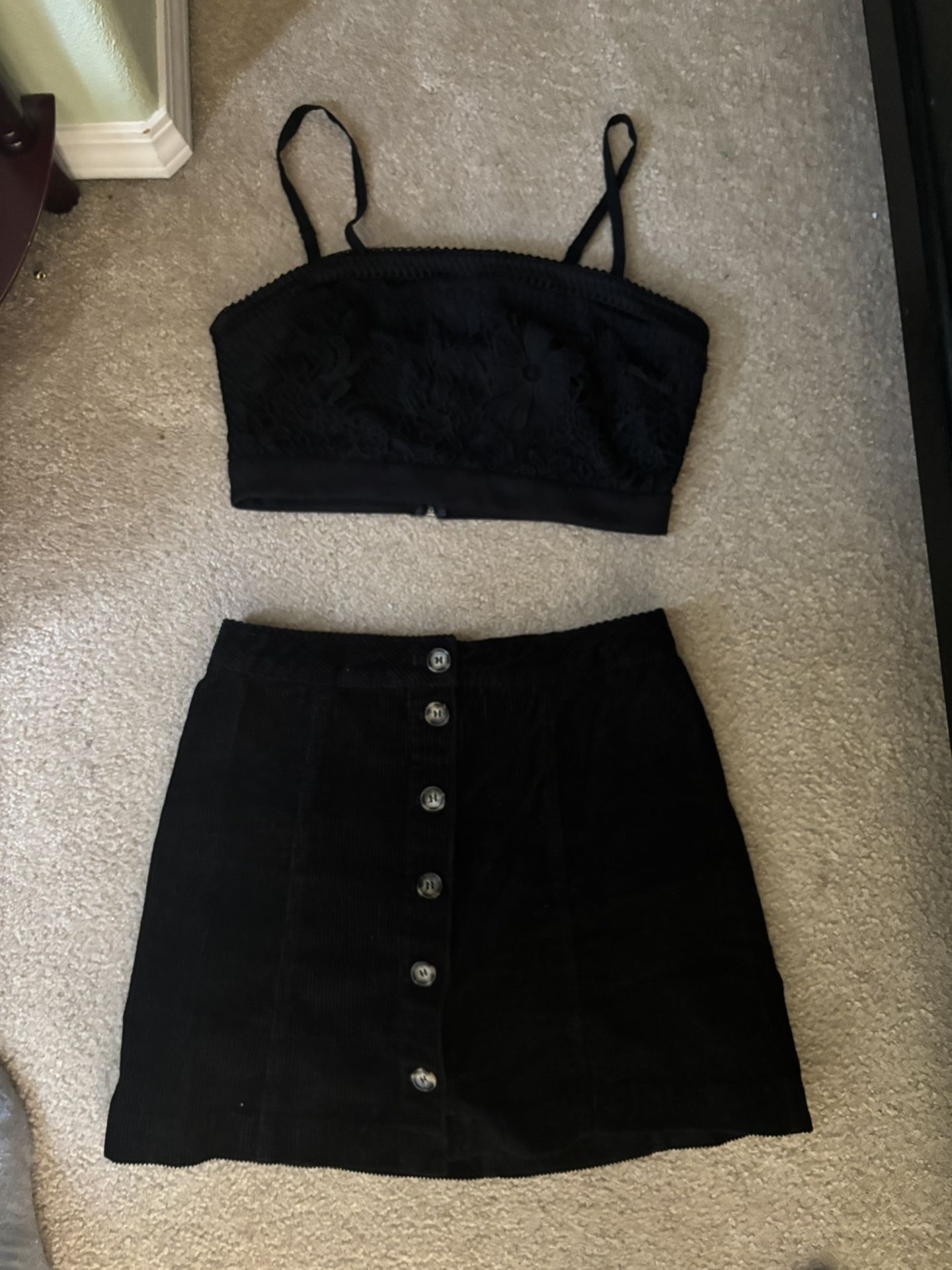 Skirt And Top Set Size M