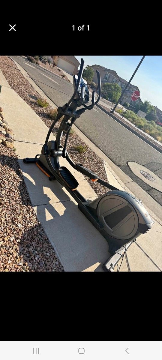 Nordictrack Elliptical E 7.7 Power Incline
