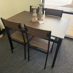 Dining Table With 4 Chairs 