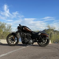 2019 Harley 883 W/ New Motor