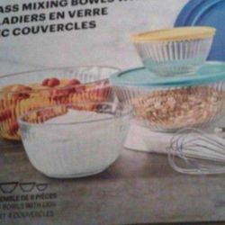 Pyrex 8pc Bowl Set. New In Box $19.00 Each