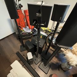 Speaker Set Brand New