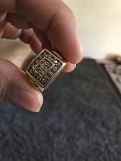 14 kilates size 10 bonito y grueso 13 gramos