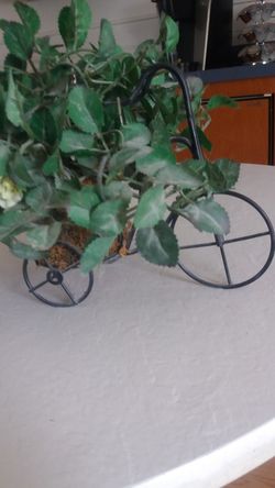 CUTE BIKE ARTIFICAL PLANTER