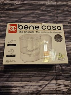 NEW IN BOX 1.5 cup Mini Chopper