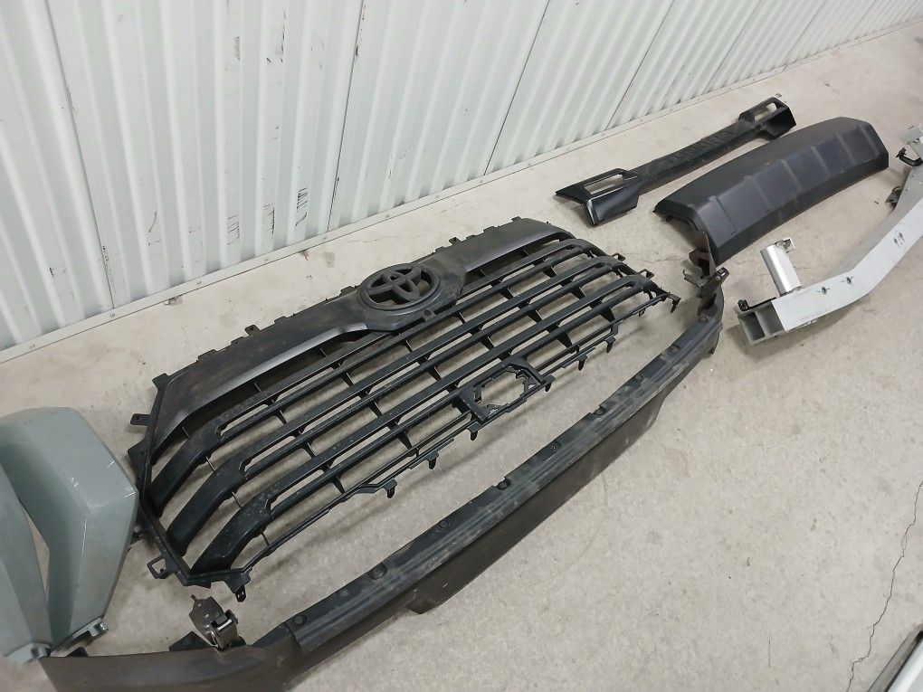 2024 TOYOTA TUNDRA BUMPER PARTS