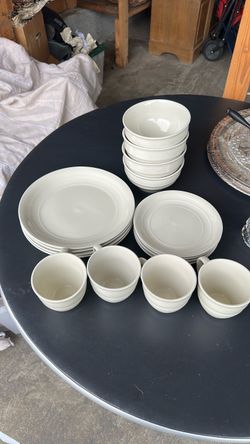 White Ceramic Dinnerware Set