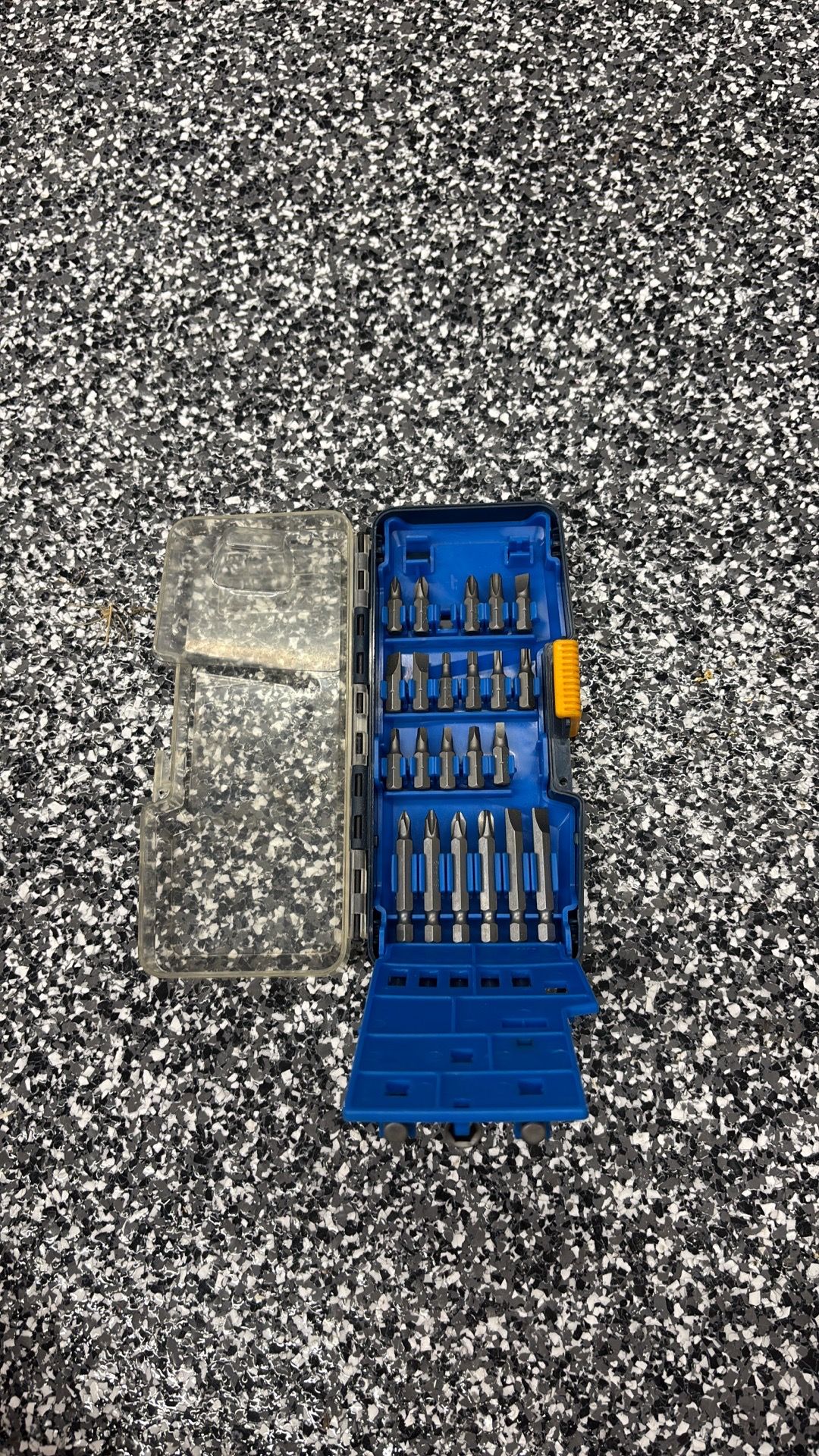 Ryobi screwdriver/drill bit set