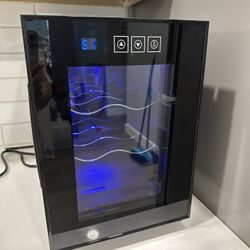 Mini Wine Fridge/bedroom Fridge (new In Box)