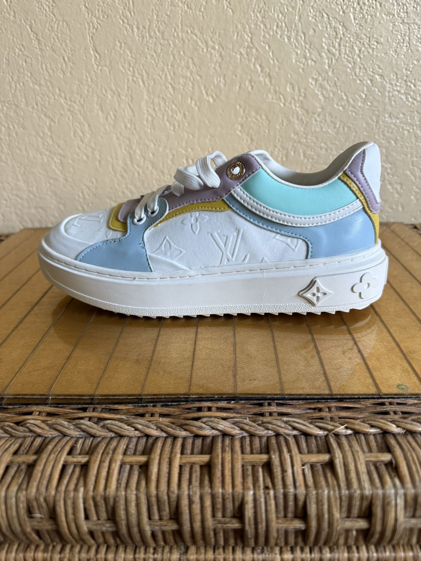 Nib Louis Vuitton sneaker, tennis shoe running sport women’s