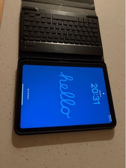 iPad 10 gen with case