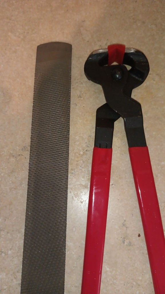 Hoof Trimmer And File