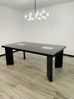 Dinning table
