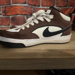 Nike Leo Baker Shoes 