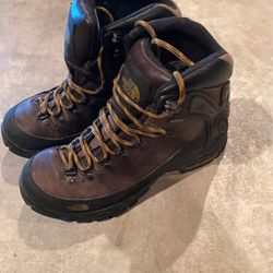 North Face Boots - Men’s 9.5 - Gore-Tex - Barely Used