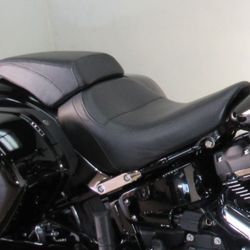 Harley 2021 seat for Sportglide/Lowrider