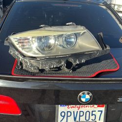 2010 Bmw E90 Right Headlight 