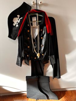 Seven Seas Pirate Costume size 4-6yrs