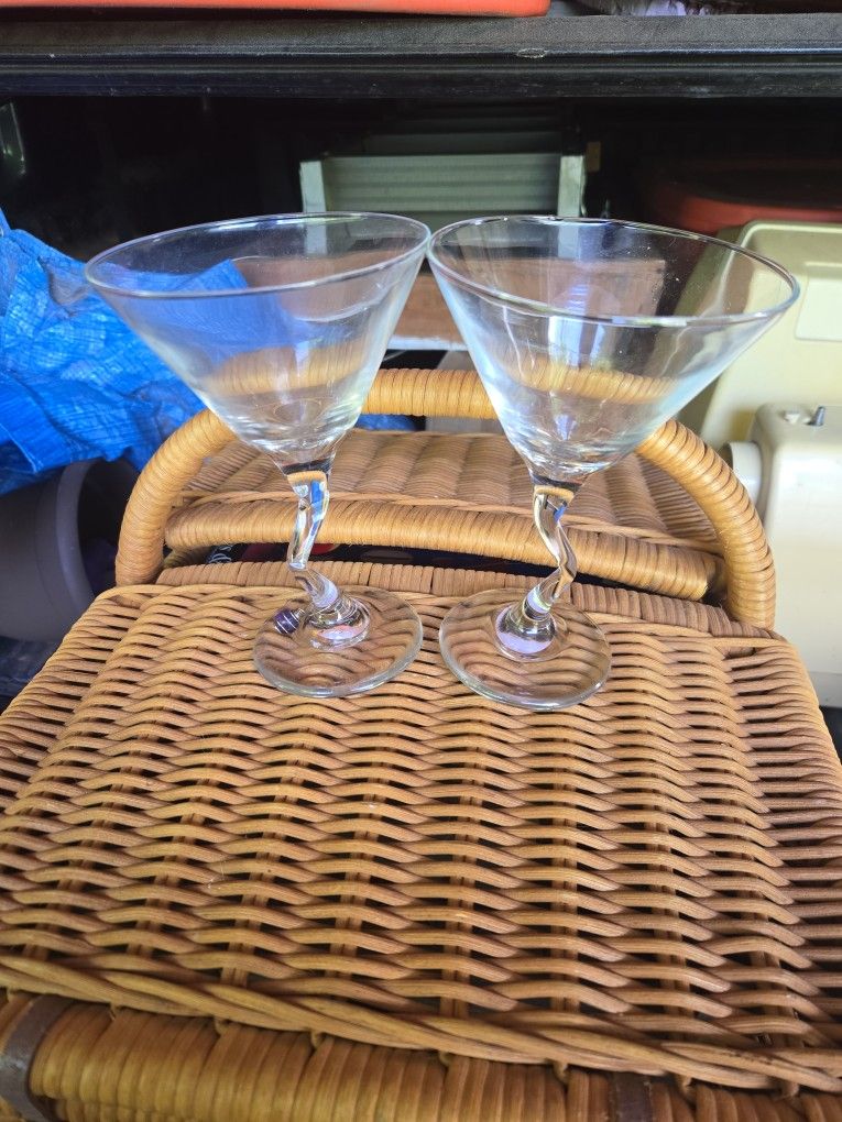 Libbey Z Stemed Martini Glasses Set Of 2