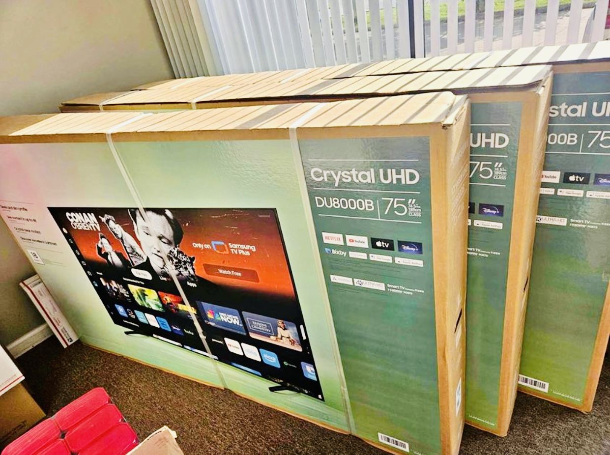 Samsung - 75" Class DU8000 Crystal UHD 4K Smart Tizen TV Brand New In Box Price Is Per TV Delivery Available