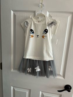 New 2-peace set and dresses for 3- years old go