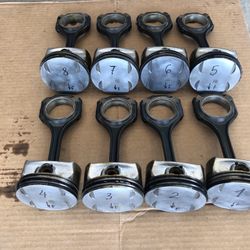 Mercedes GL450 W164 Set of 8 Pistons 