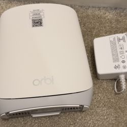 Netgear RBR750 AX5400 Router Wifi6 - Like New!