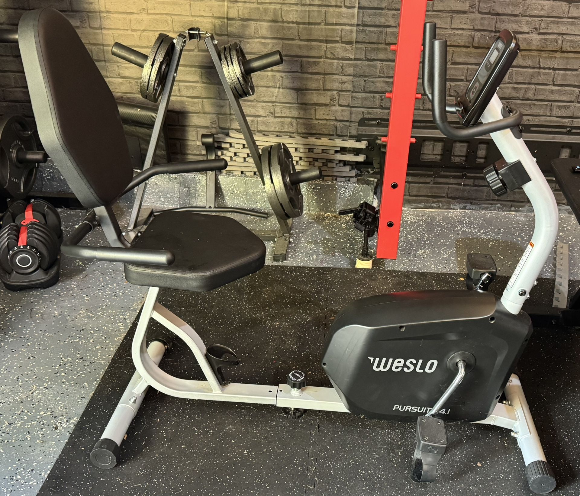 Weslo Pursuit R 4.1 Recumbent Exercise Bike with Inertia-Enhanced Flywheel