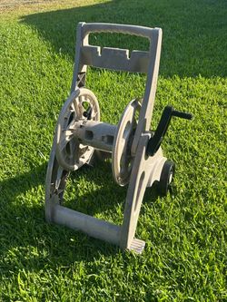 Water hose reel