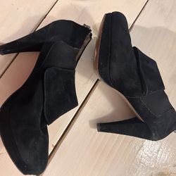 Adrienne Vittadini Black Leather Boots
